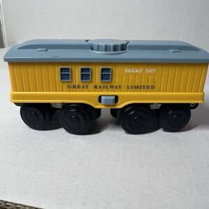 Lionel Great Railway Adventures Big Load Baggage Car 1605 Yellow Learning Curve